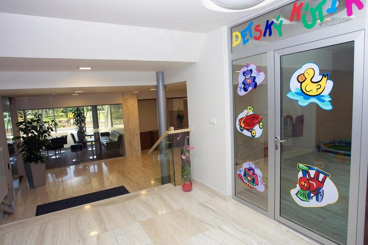 Hotel Janosik Liptovský Mikuláš Dış mekan fotoğraf
