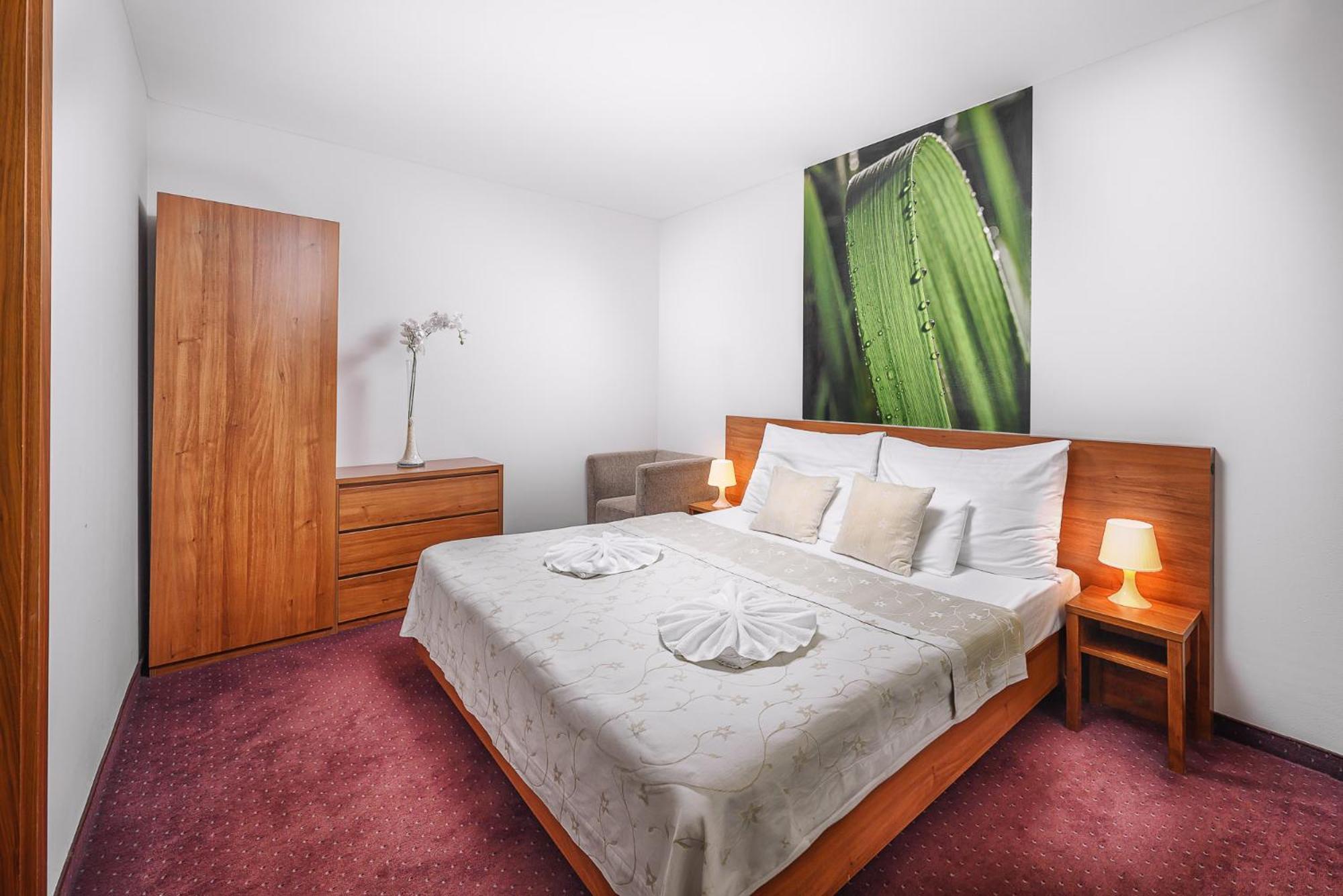 Hotel Janosik Liptovský Mikuláš Dış mekan fotoğraf