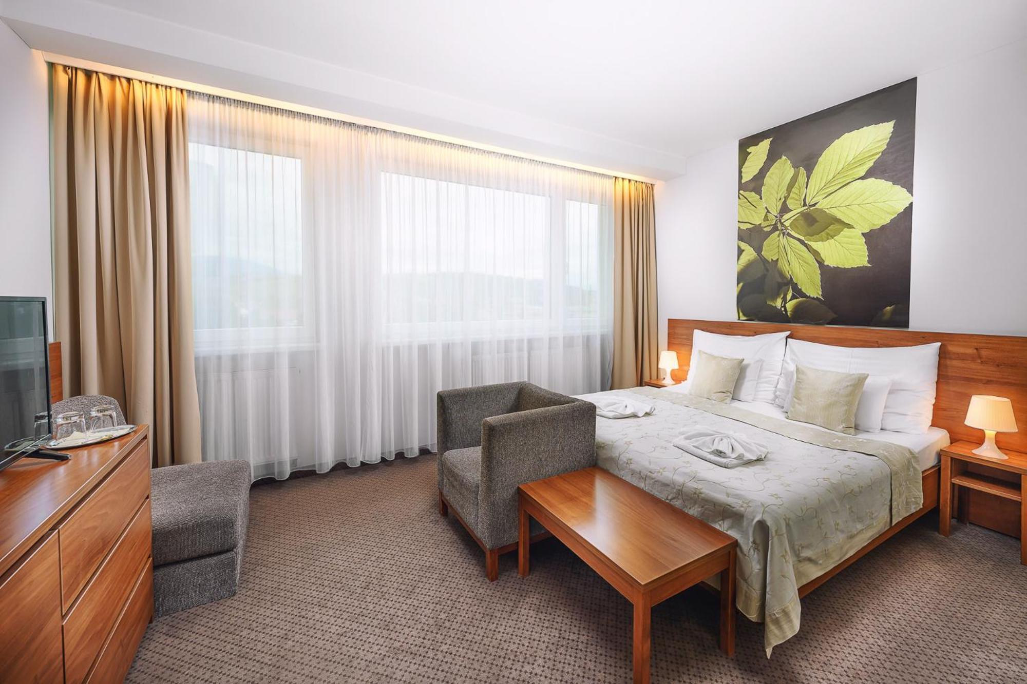 Hotel Janosik Liptovský Mikuláš Dış mekan fotoğraf