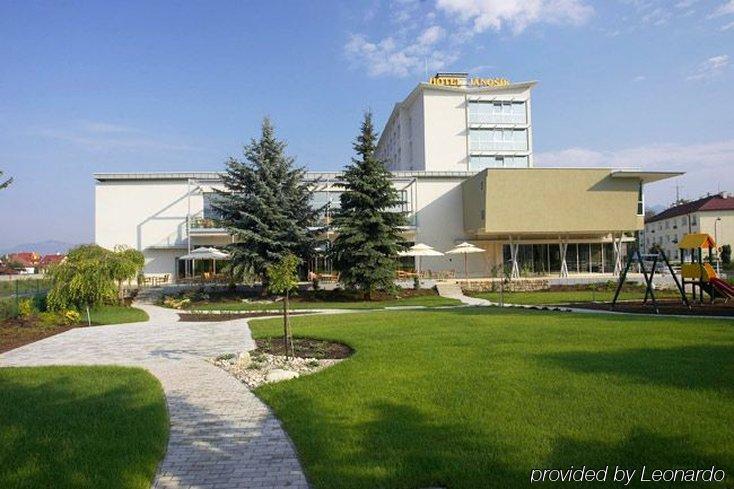 Hotel Janosik Liptovský Mikuláš Dış mekan fotoğraf