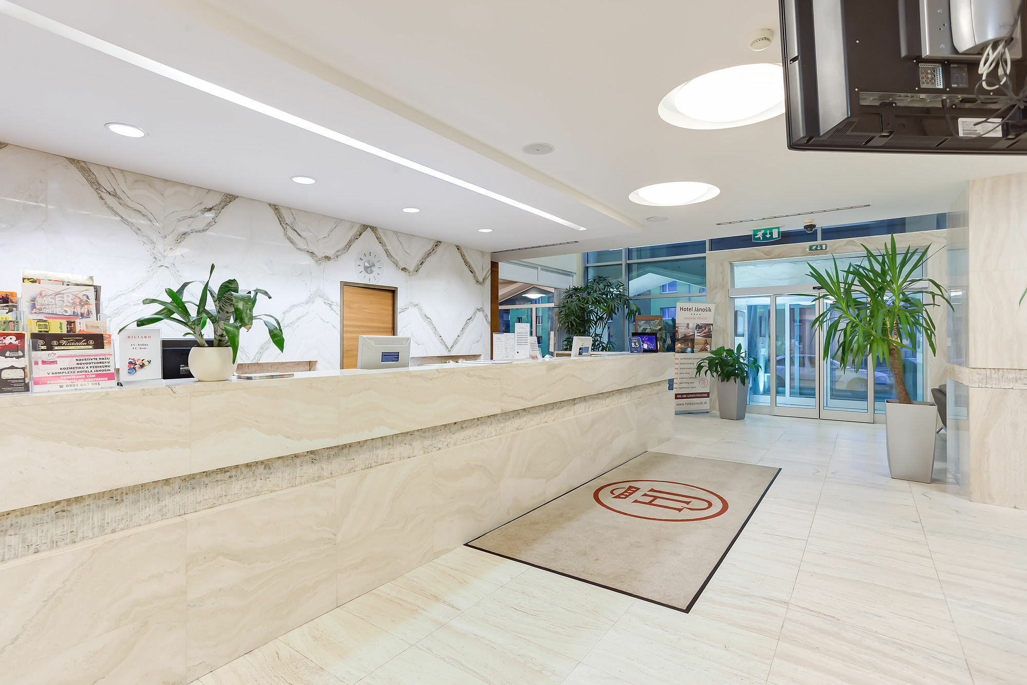 Hotel Janosik Liptovský Mikuláš Dış mekan fotoğraf